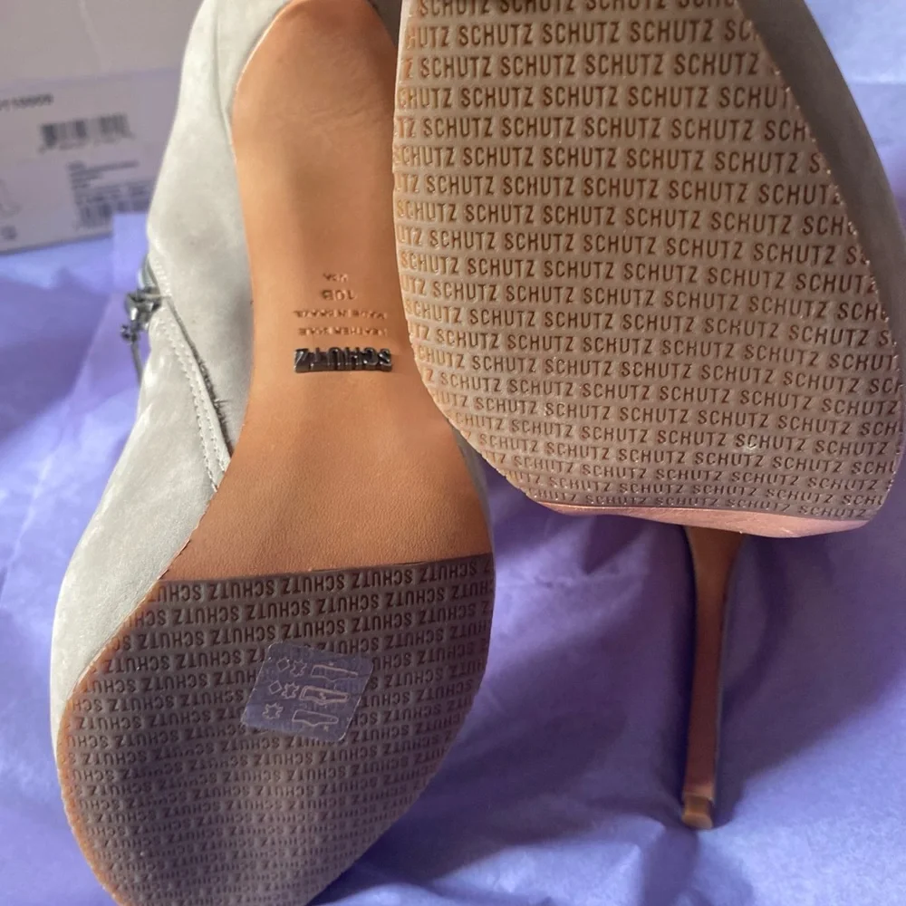 NWT schutz booties